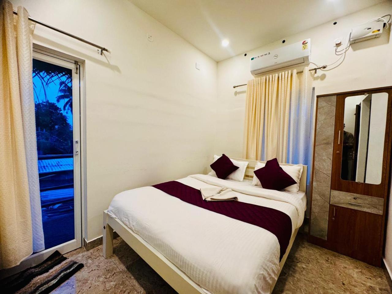 Alivious Beach Homestay Alappuzha Eksteriør billede